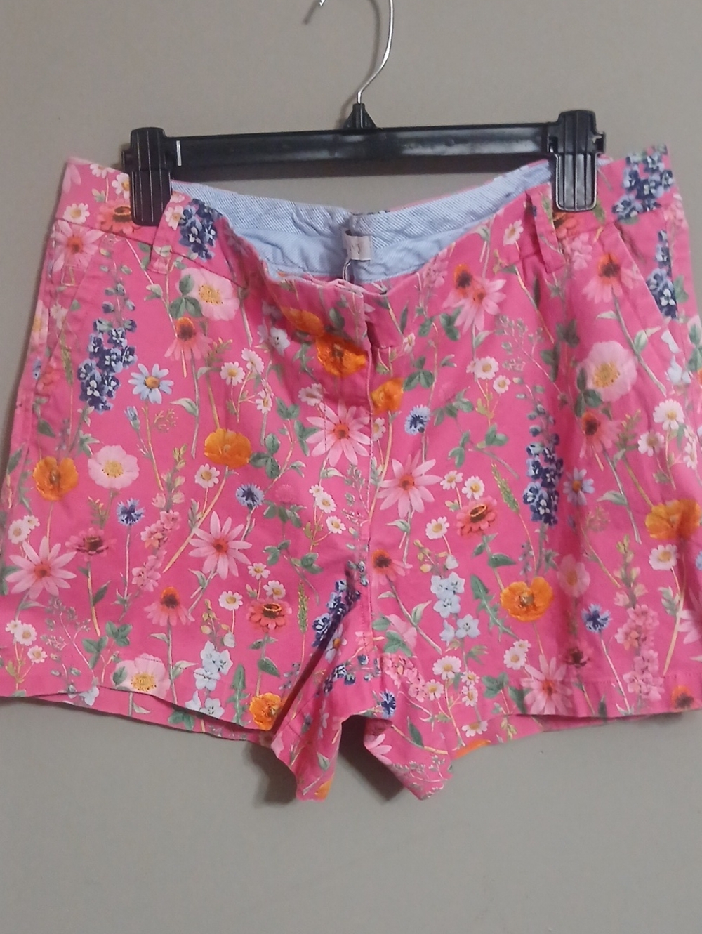 crown & ivy Pink Floral Women’s Shorts